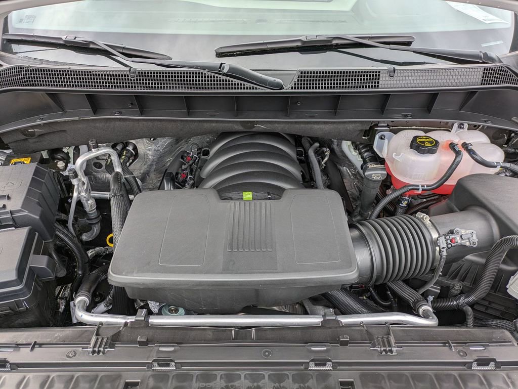 2025 Chevrolet Silverado 1500 LT photo 10