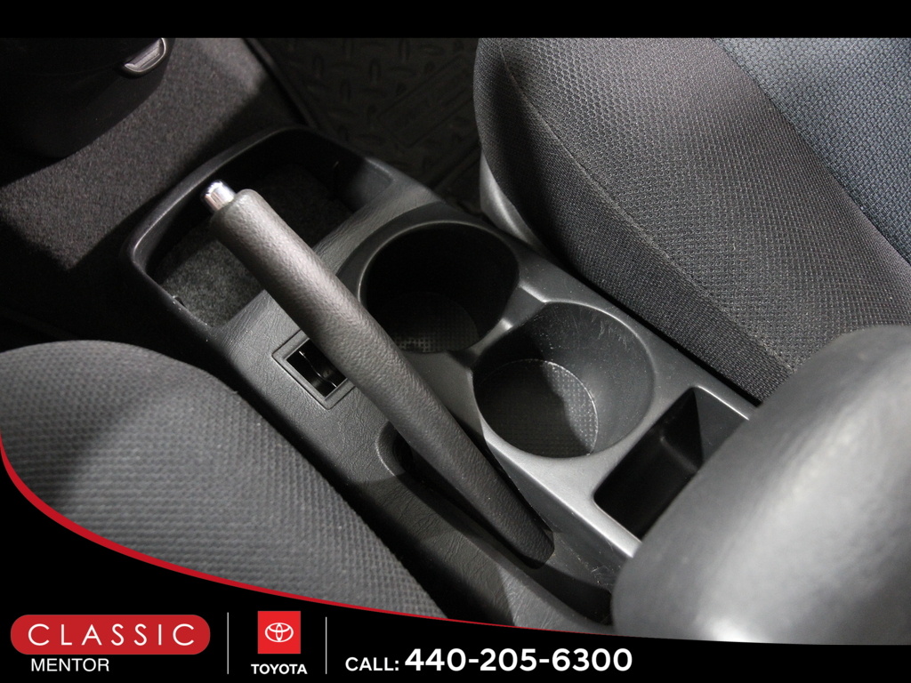 2007 Toyota Corolla Matrix L photo 9