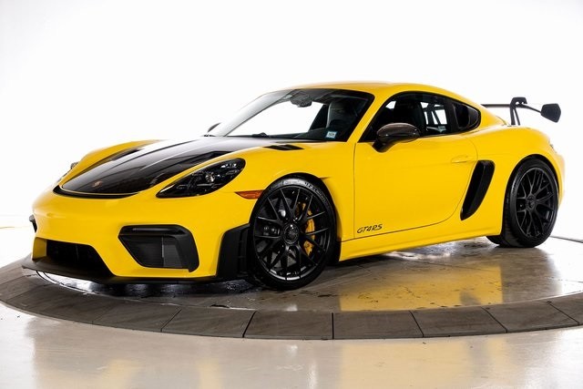 1/43 Minichamps 2021 Porsche 718 (982) Cayman GT4 RS (Yellow