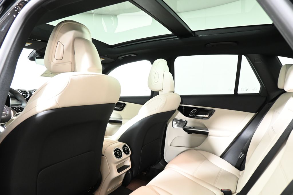 2025 Mercedes Benz GLC 300 4MATIC photo 21