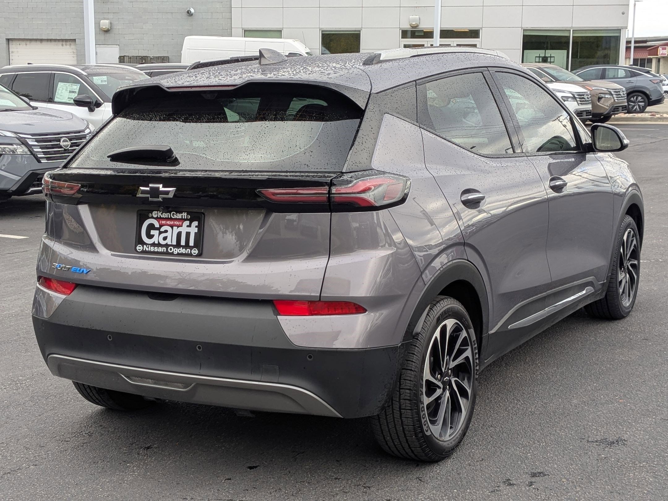 2022 Chevrolet Bolt EUV Premier photo 3