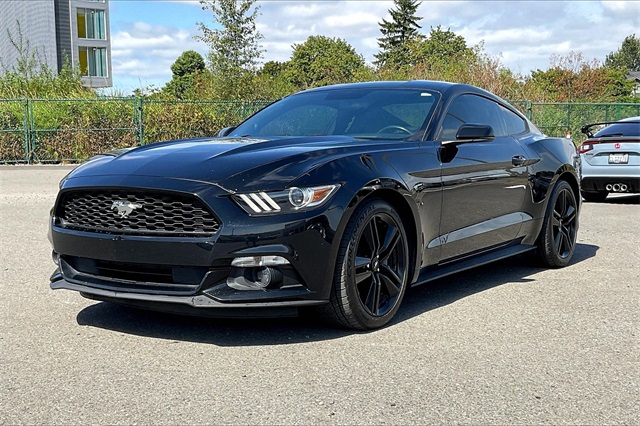Used 2016 Ford Mustang EcoBoost Premium with VIN 1FA6P8TH3G5246923 for sale in Sumner, WA