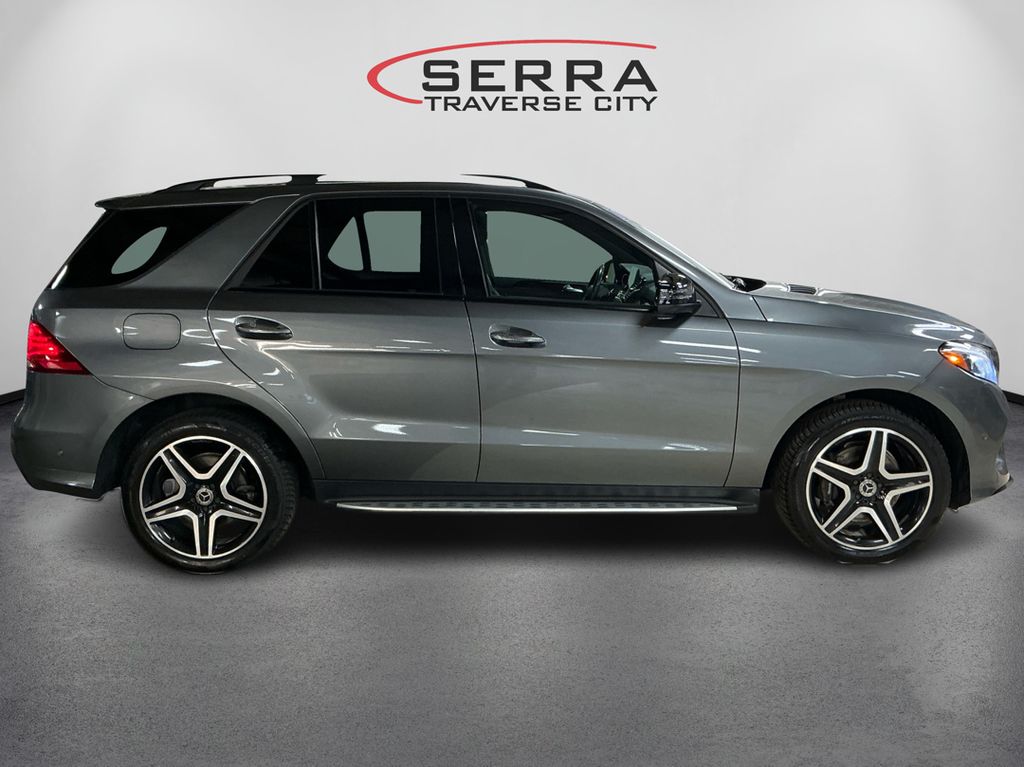 2017 Mercedes Benz GLE 350 4MATIC photo 4