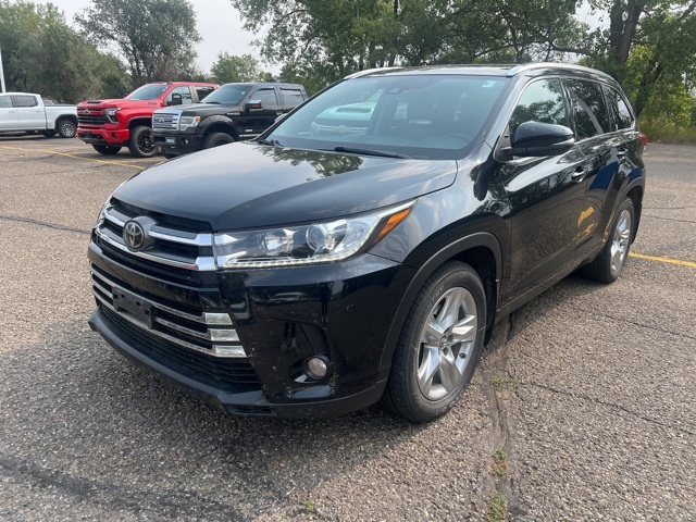 2017 Toyota Highlander Limited photo 2