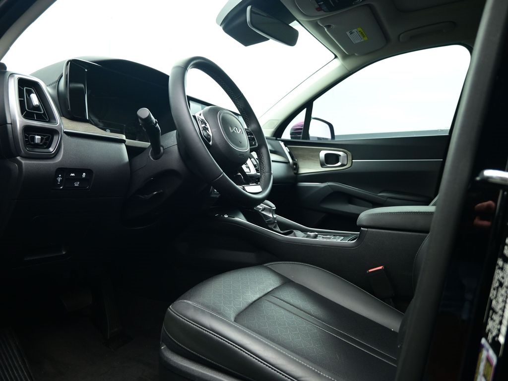 2023 Kia Sorento X-Line EX photo 2