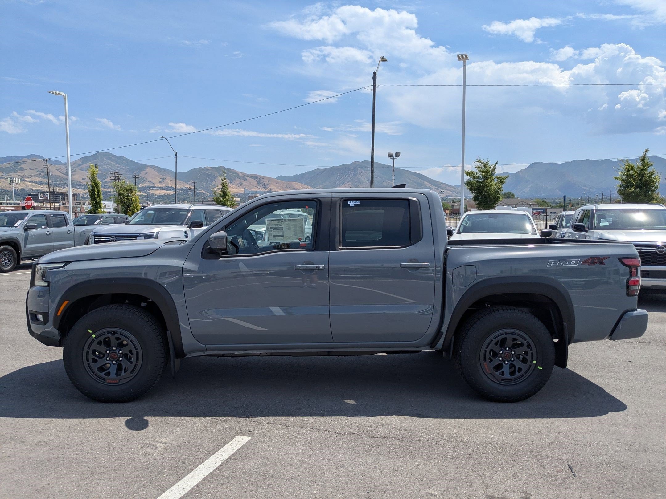2025 Nissan Frontier Crew Cab PRO-4X photo 6