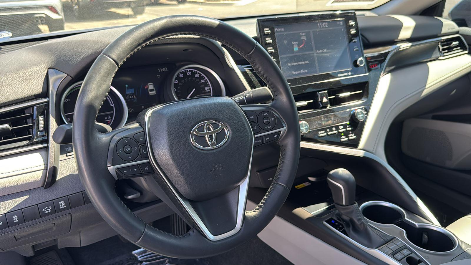 2023 Toyota Camry Hybrid XLE photo 22