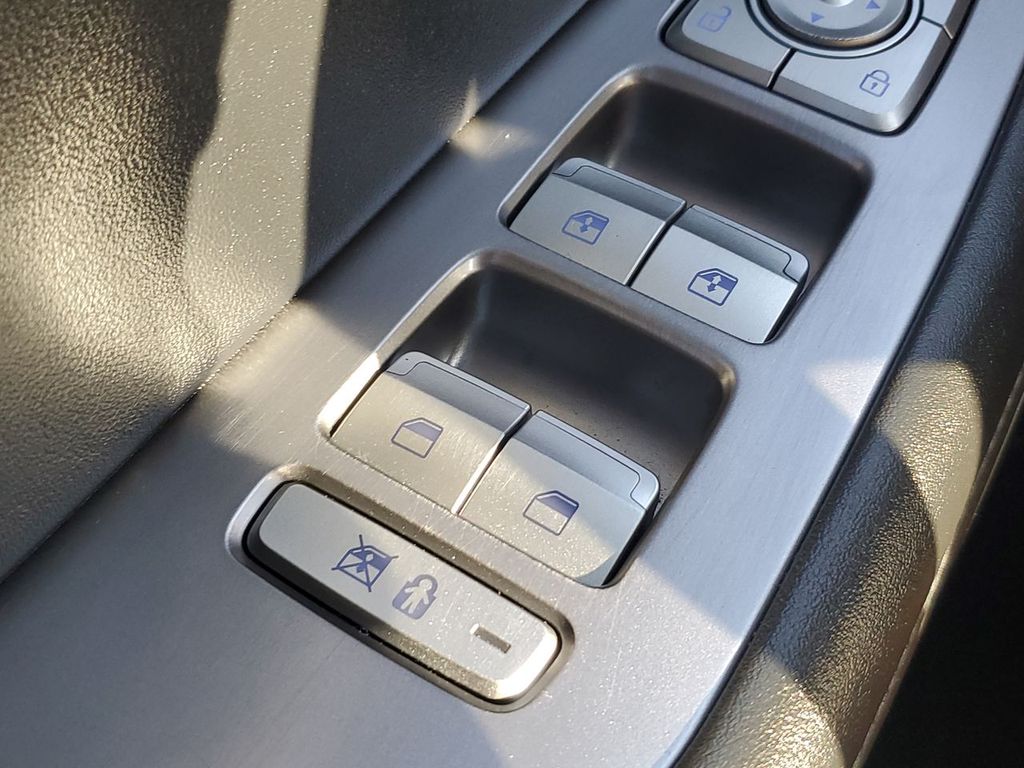 2024 Hyundai Palisade Limited photo 31