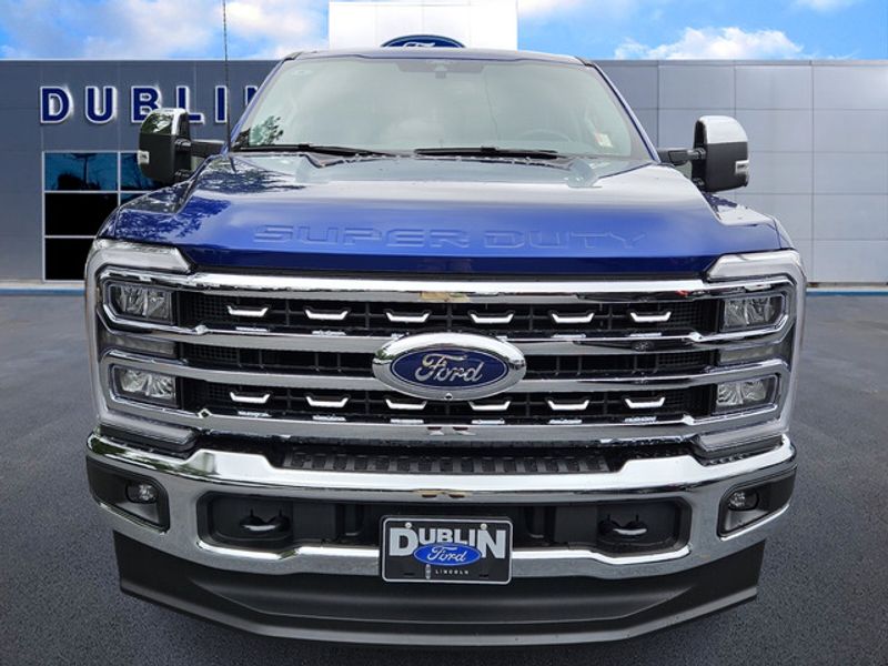 2026 Ford F-250 Lariat photo 2