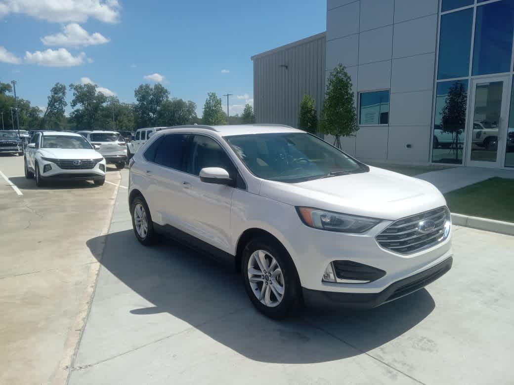 2019 Ford Edge SEL photo 5