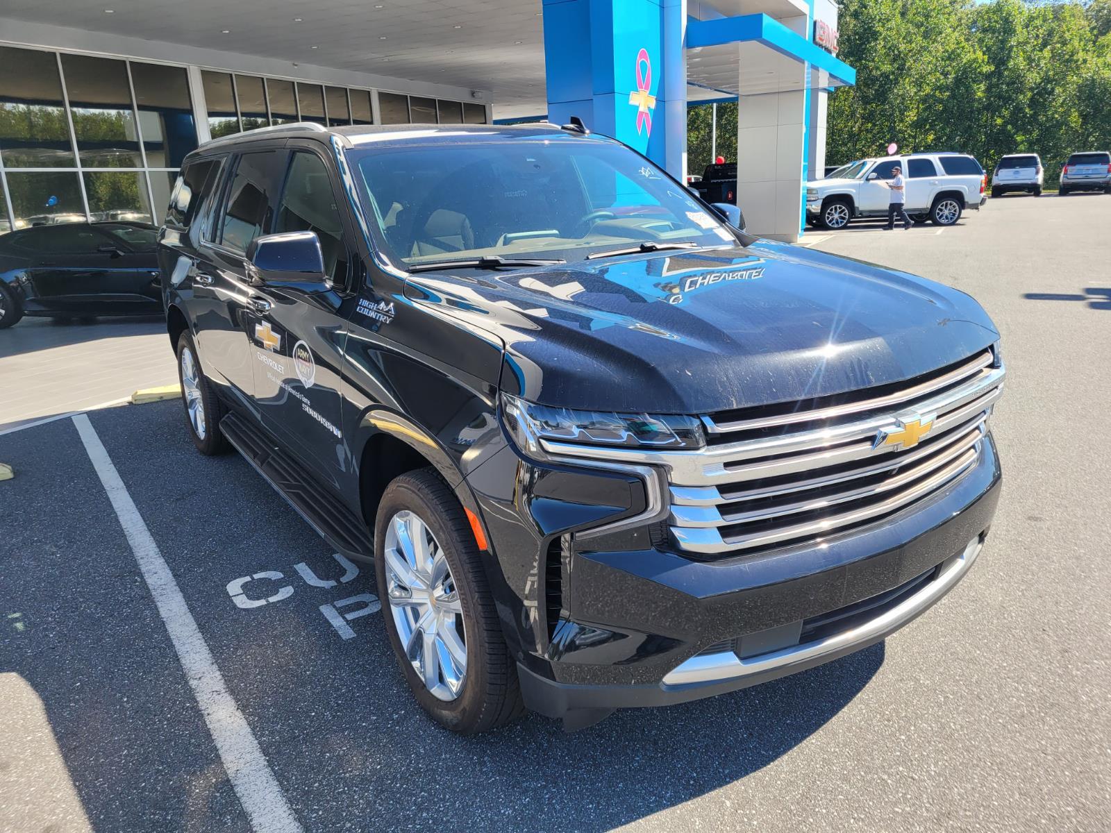 2024 Chevrolet Suburban High Country photo 2