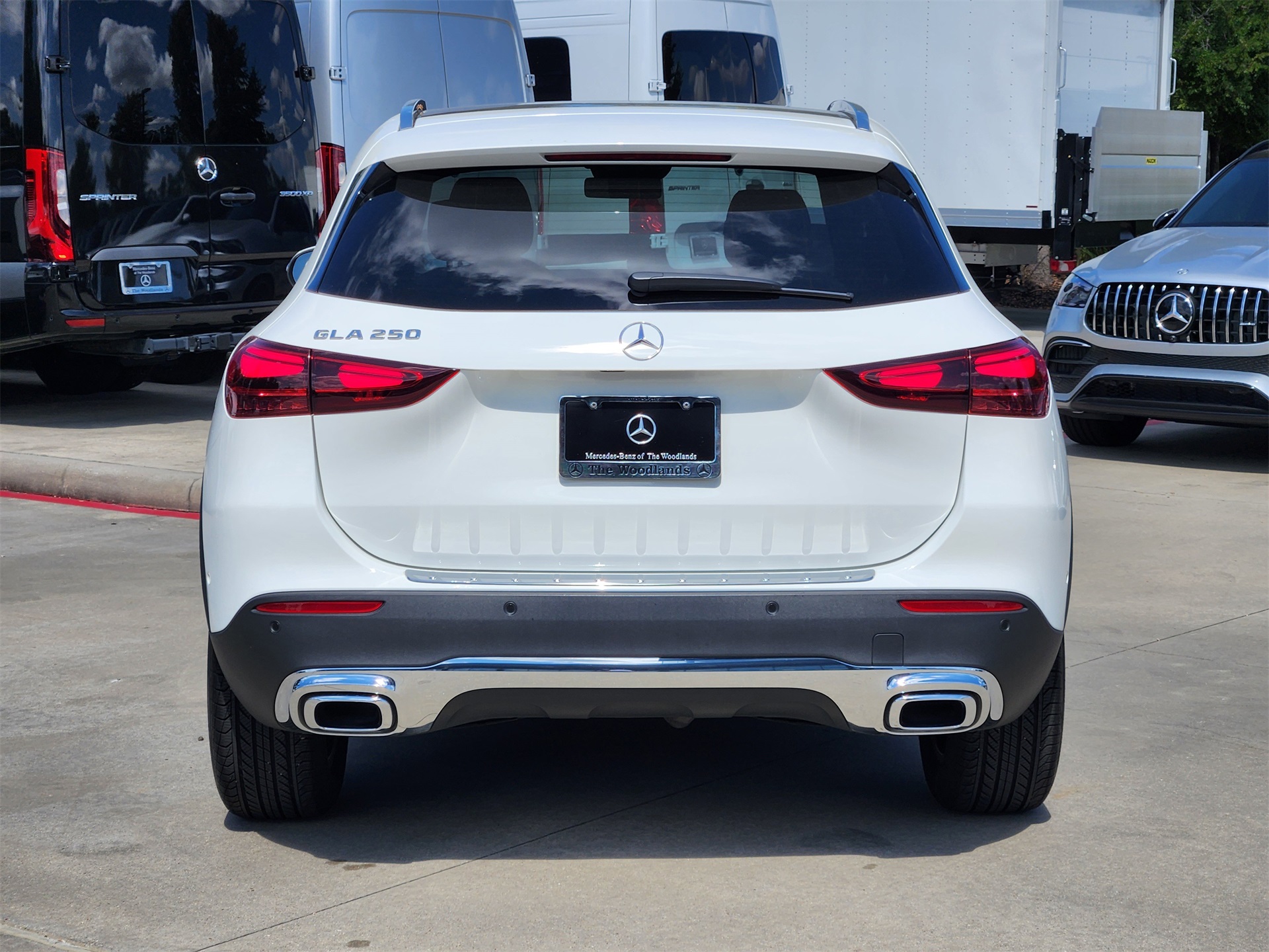 2025 Mercedes Benz GLA 250 photo 7