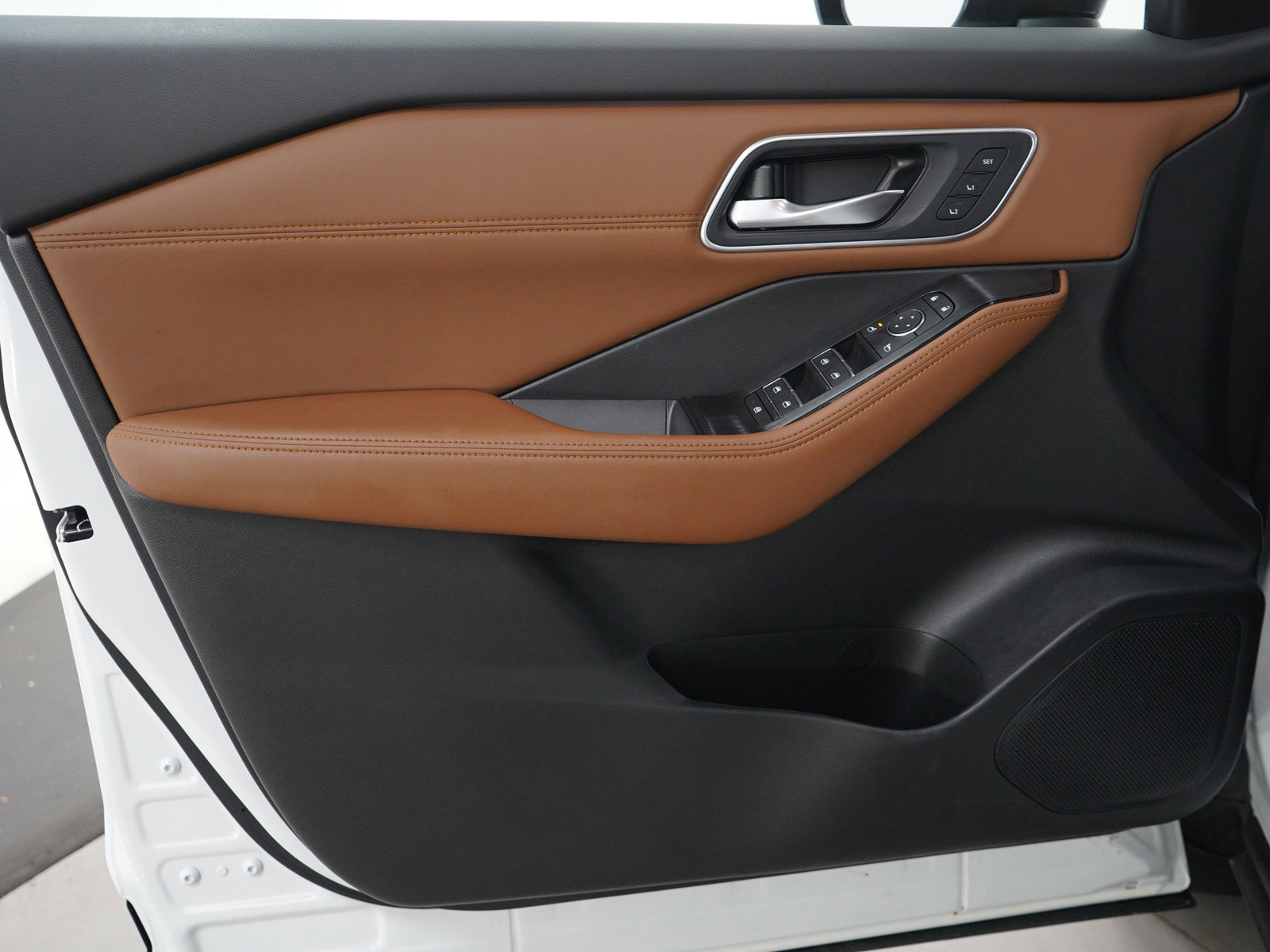 2024 Nissan Rogue Platinum photo 20