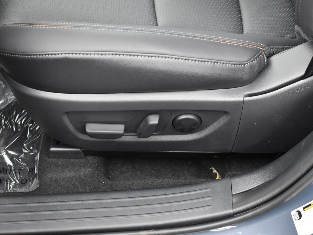 2025 Mazda CX-50 Premium photo 7