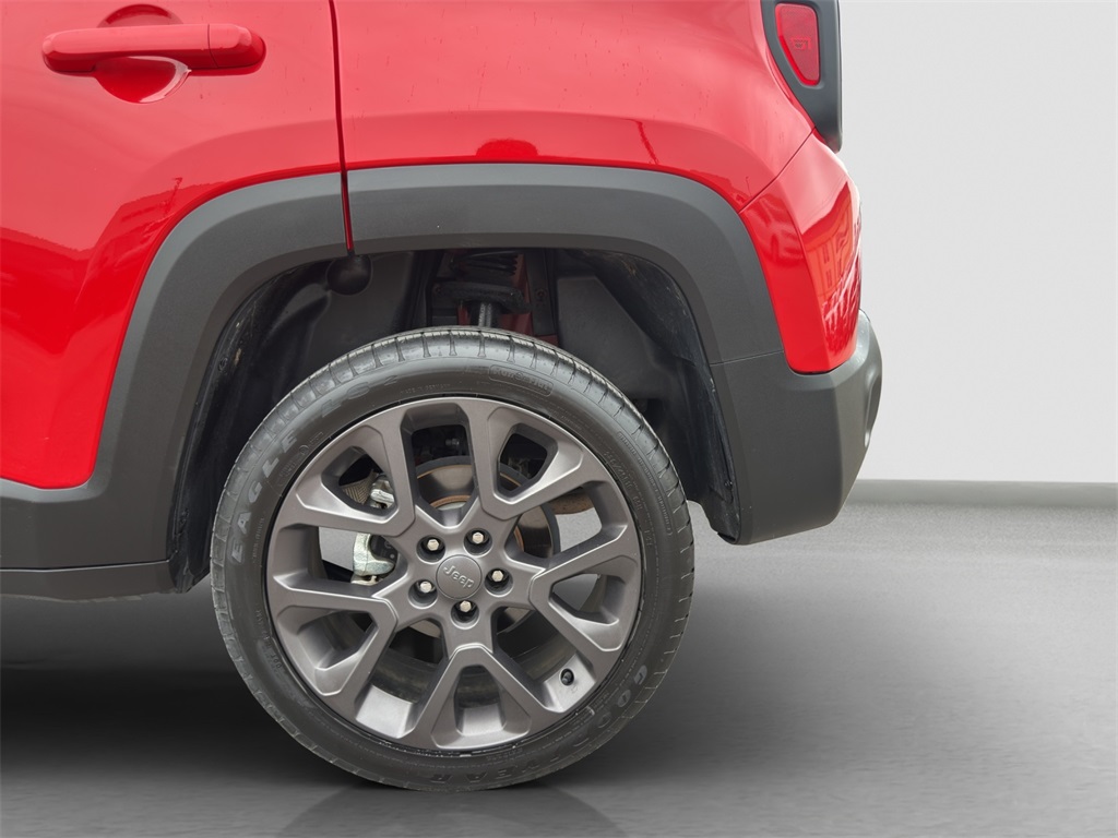 2023 Jeep Renegade Latitude Upland photo 23