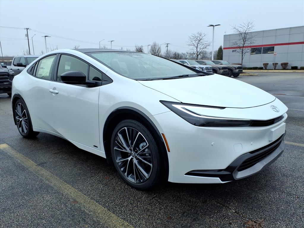 2026 Toyota Prius XLE's photo