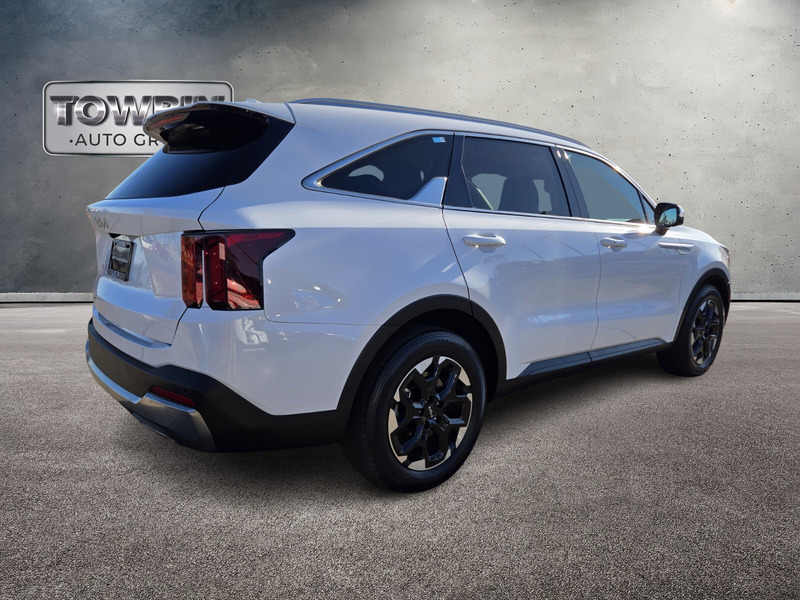2024 Kia Sorento S photo 4