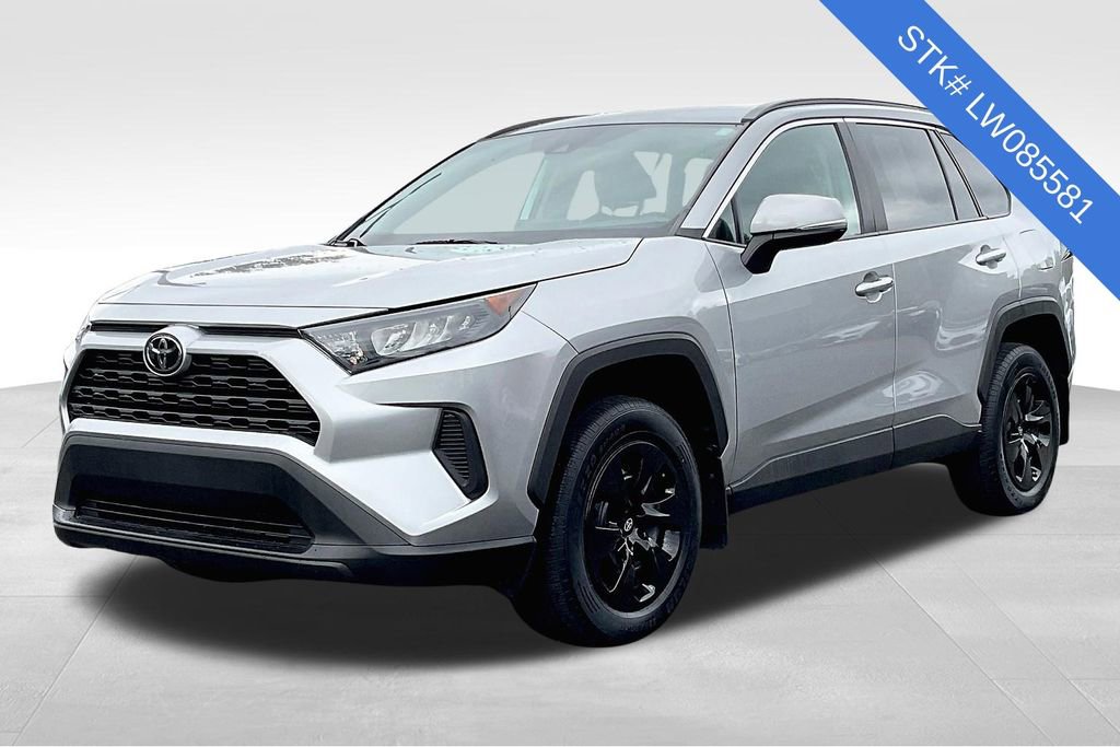 2020 Toyota RAV4 LE photo 2