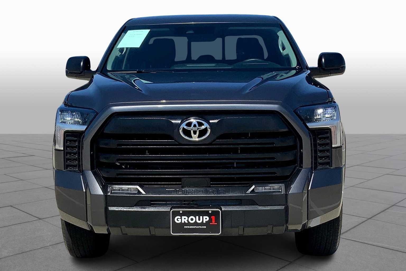 2023 Toyota Tundra SR5 Double Cab photo 3