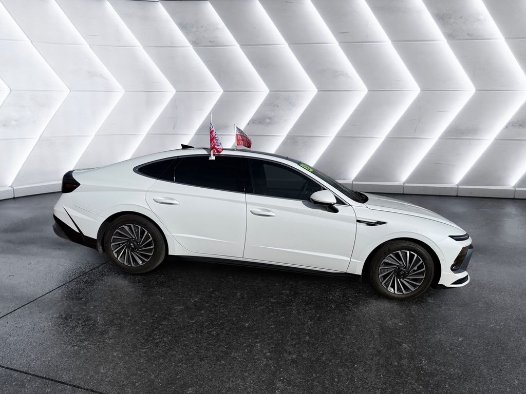 2024 Hyundai Sonata Hybrid Limited's photo