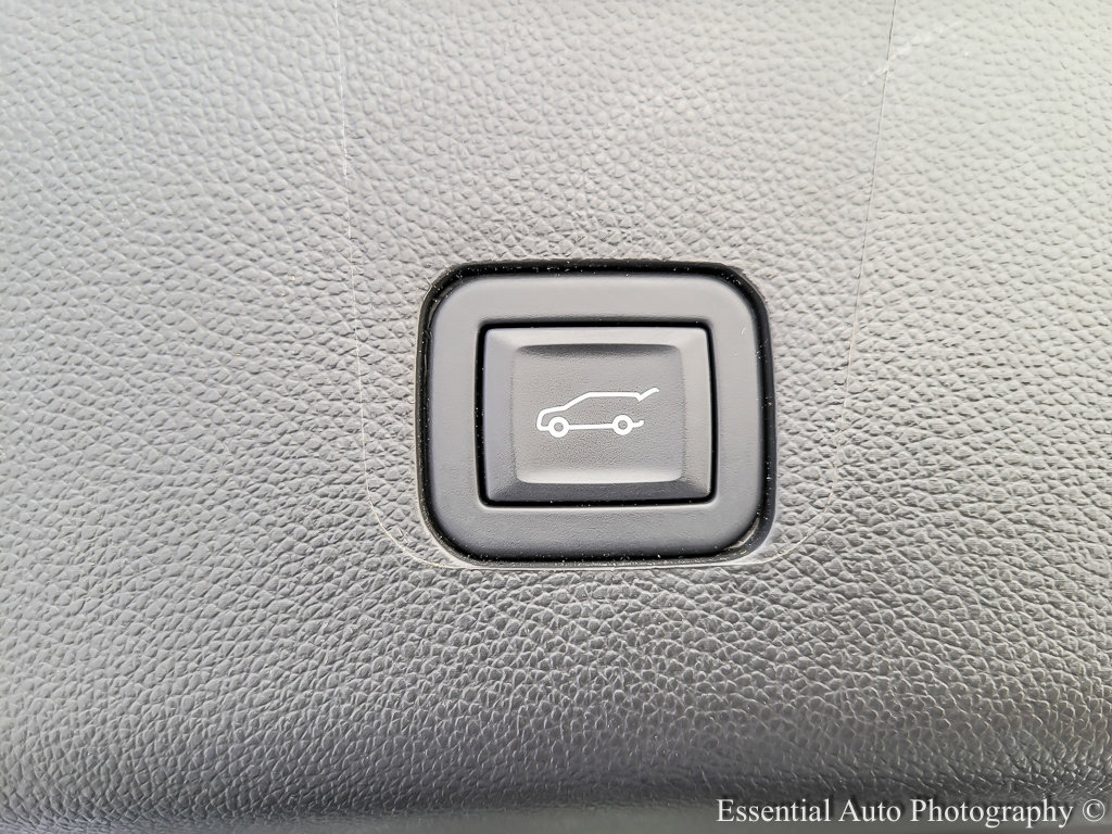 2023 CHEVROLET TRAVERSE - Image 21