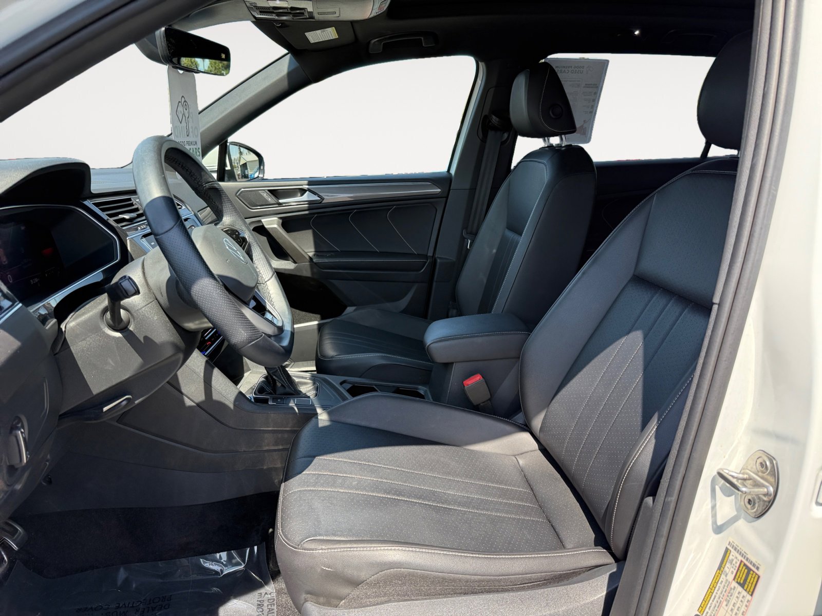 2022 Volkswagen Tiguan SE R-Line Black photo 10