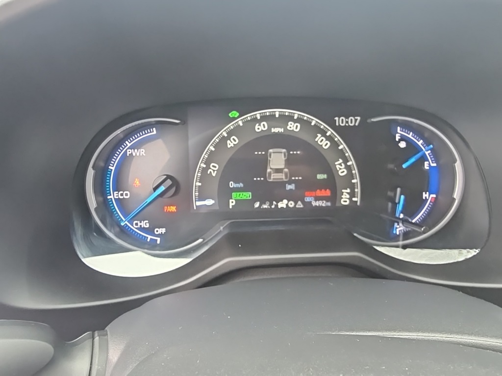 2024 Toyota RAV4 Hybrid XLE Premium photo 13