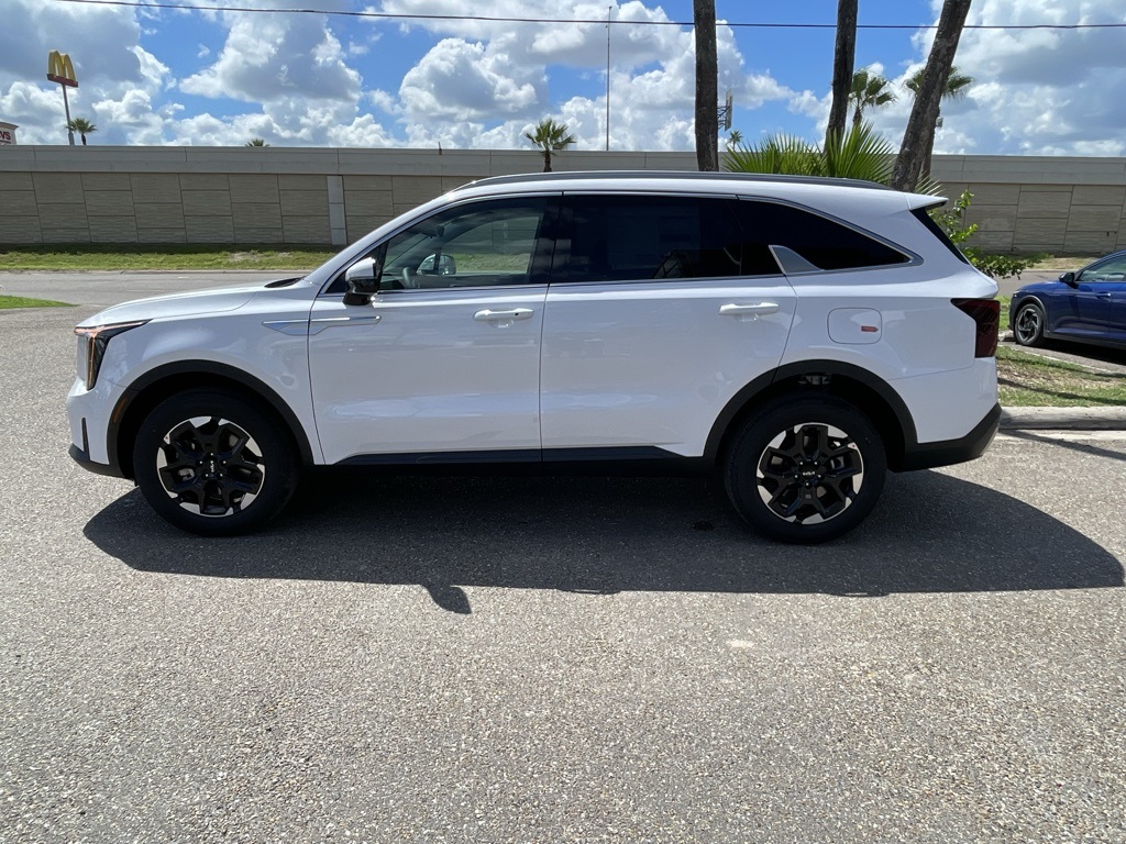 2025 Kia Sorento S photo 4