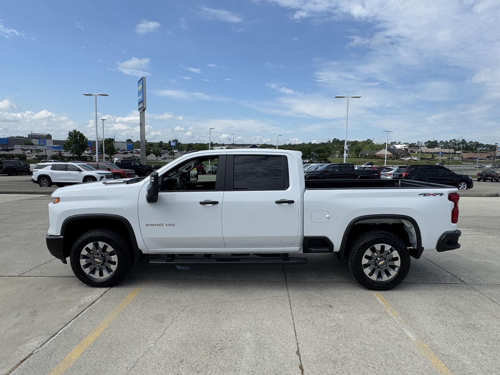 2025 Chevrolet Silverado 2500HD Custom photo 45