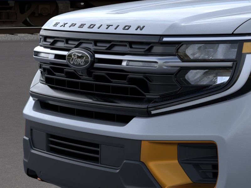2025 Ford Expedition photo 14