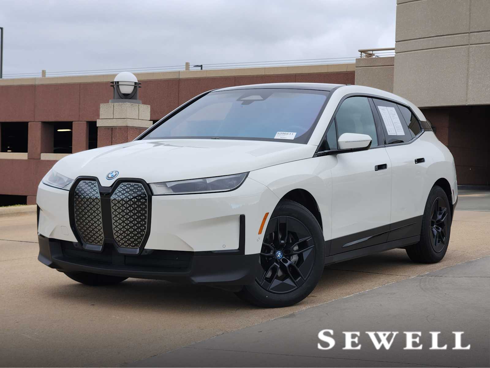 2024 BMW iX Base's photo