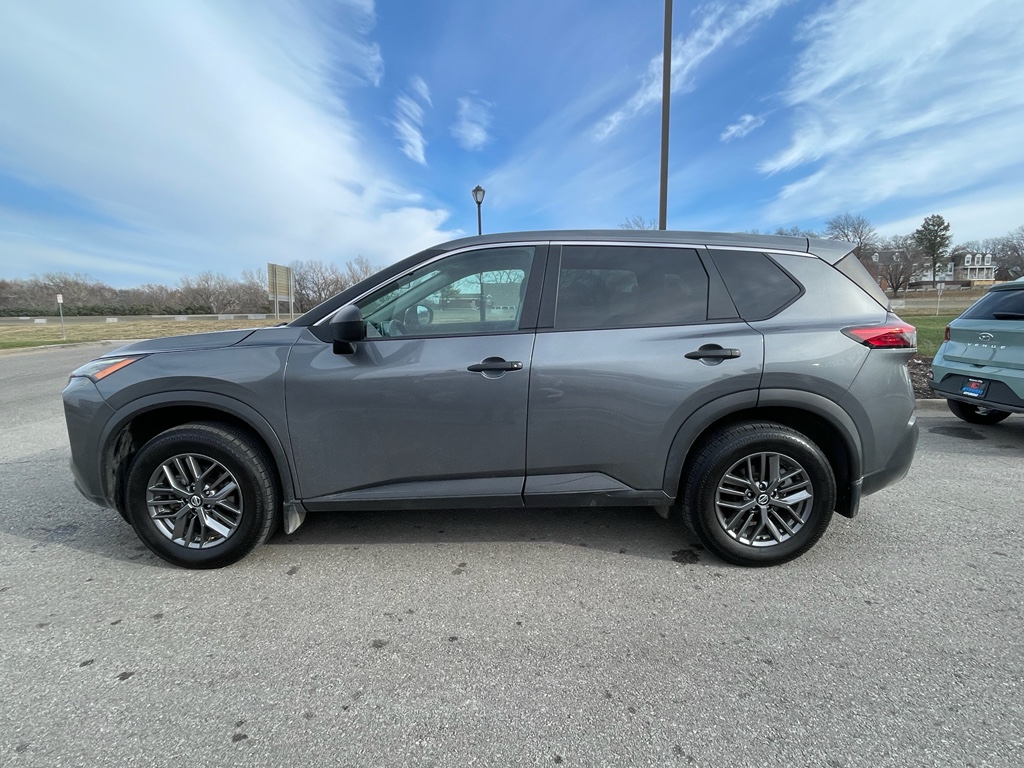Used 2021 Nissan Rogue S with VIN 5N1AT3AB6MC820547 for sale in Kansas City