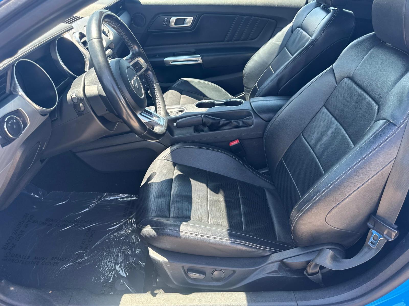 2022 Ford Mustang EcoBoost Premium photo 17