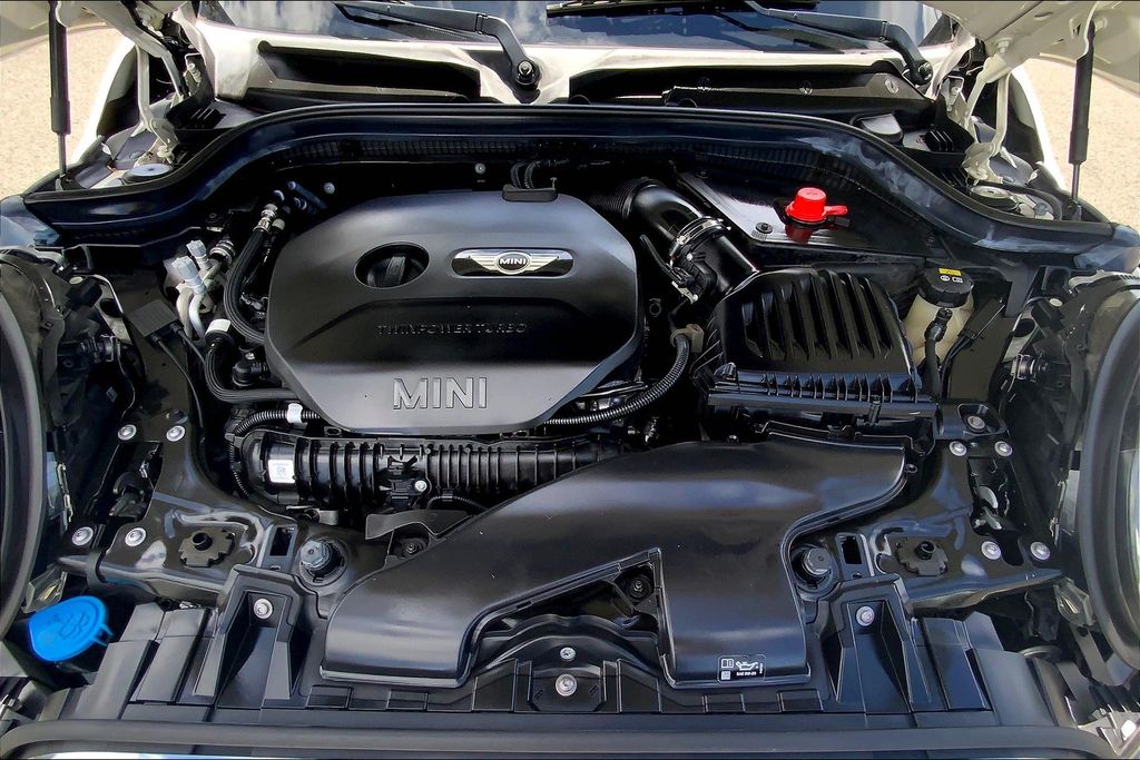 Image of Pre-Owned 2019 MINI Cooper S Signature