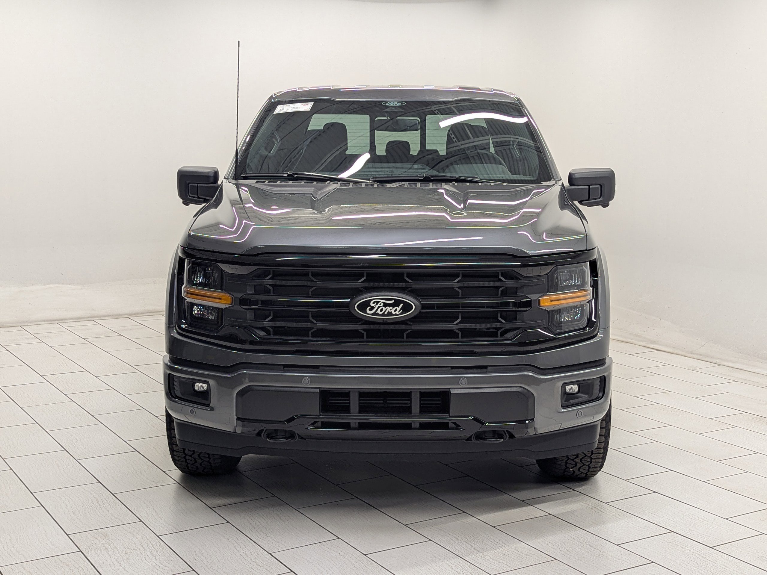 2025 Ford F-150 XLT photo 3