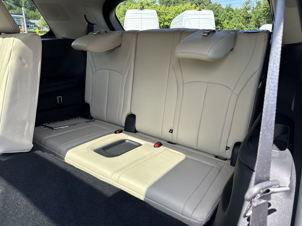 2024 Infiniti QX60 Luxe photo 11
