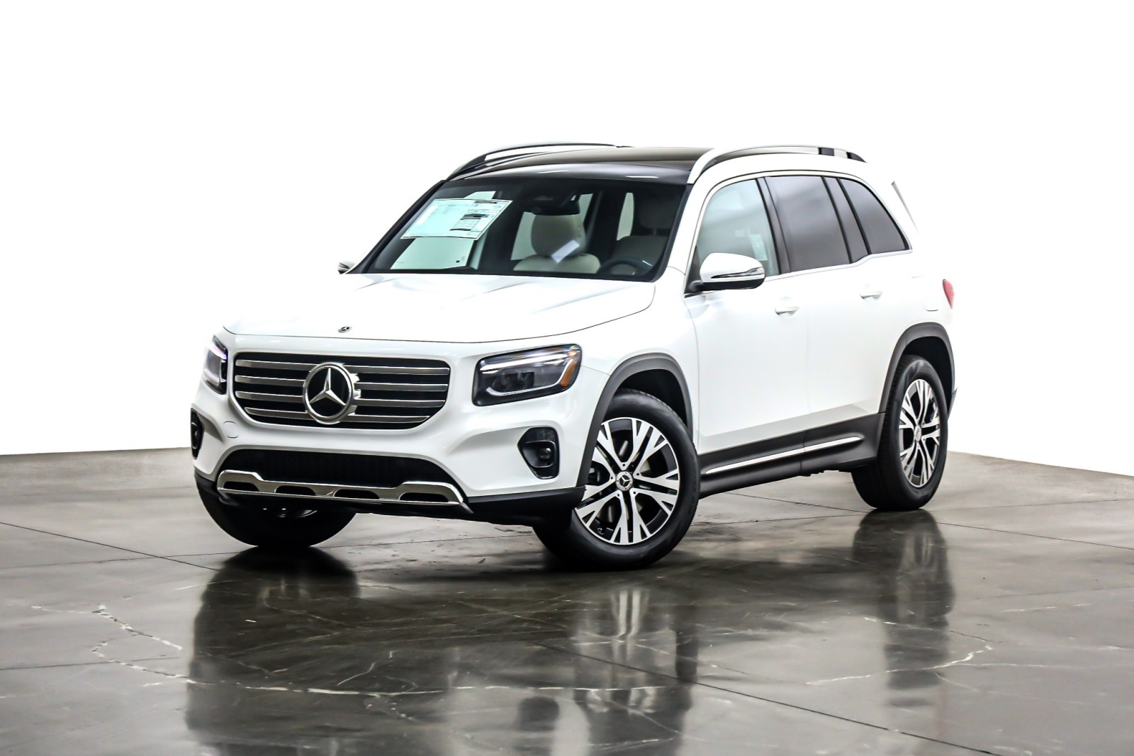 2026 Mercedes-Benz GLB GLB 250's photo