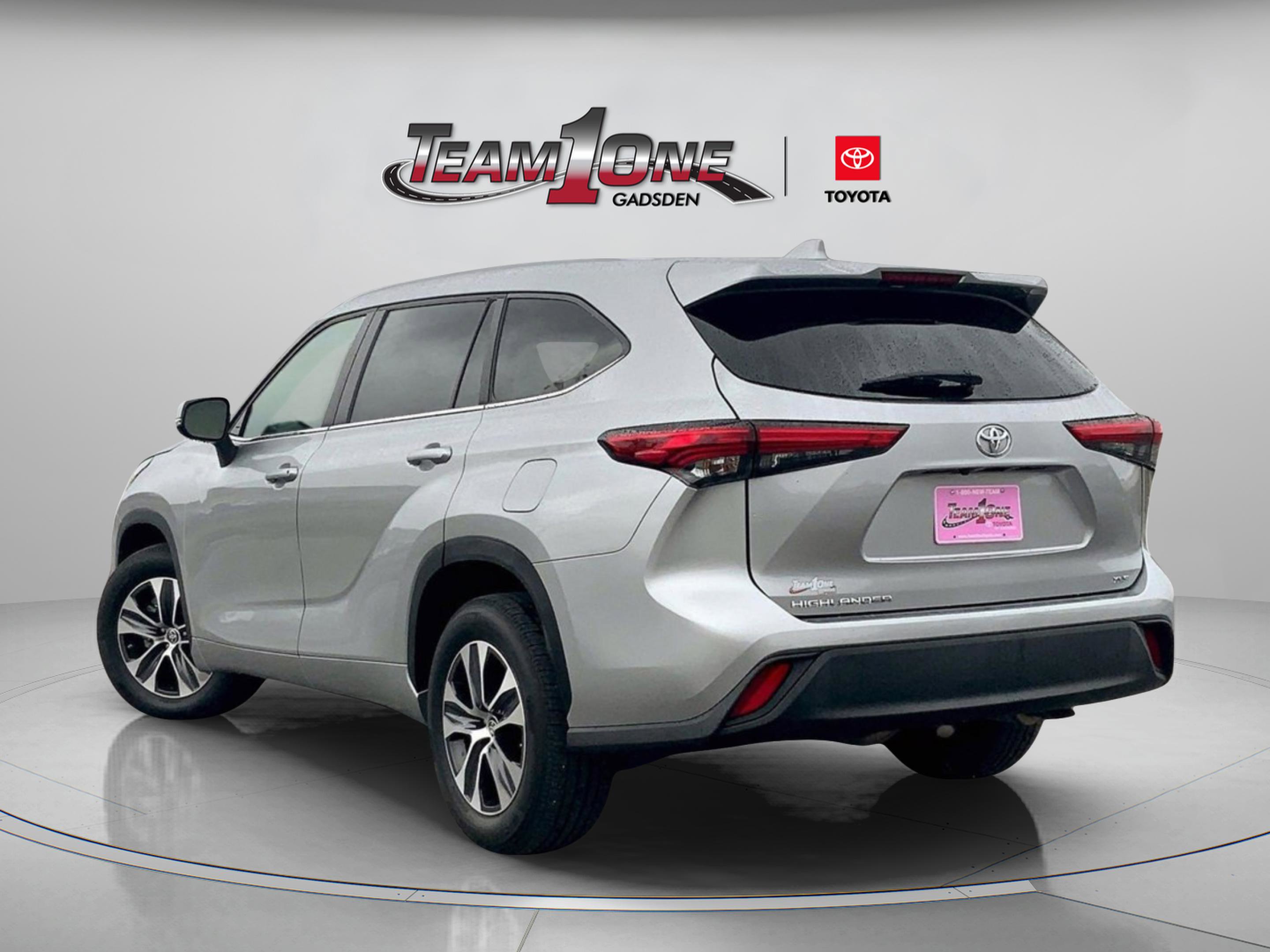 2023 Toyota Highlander XLE photo 4