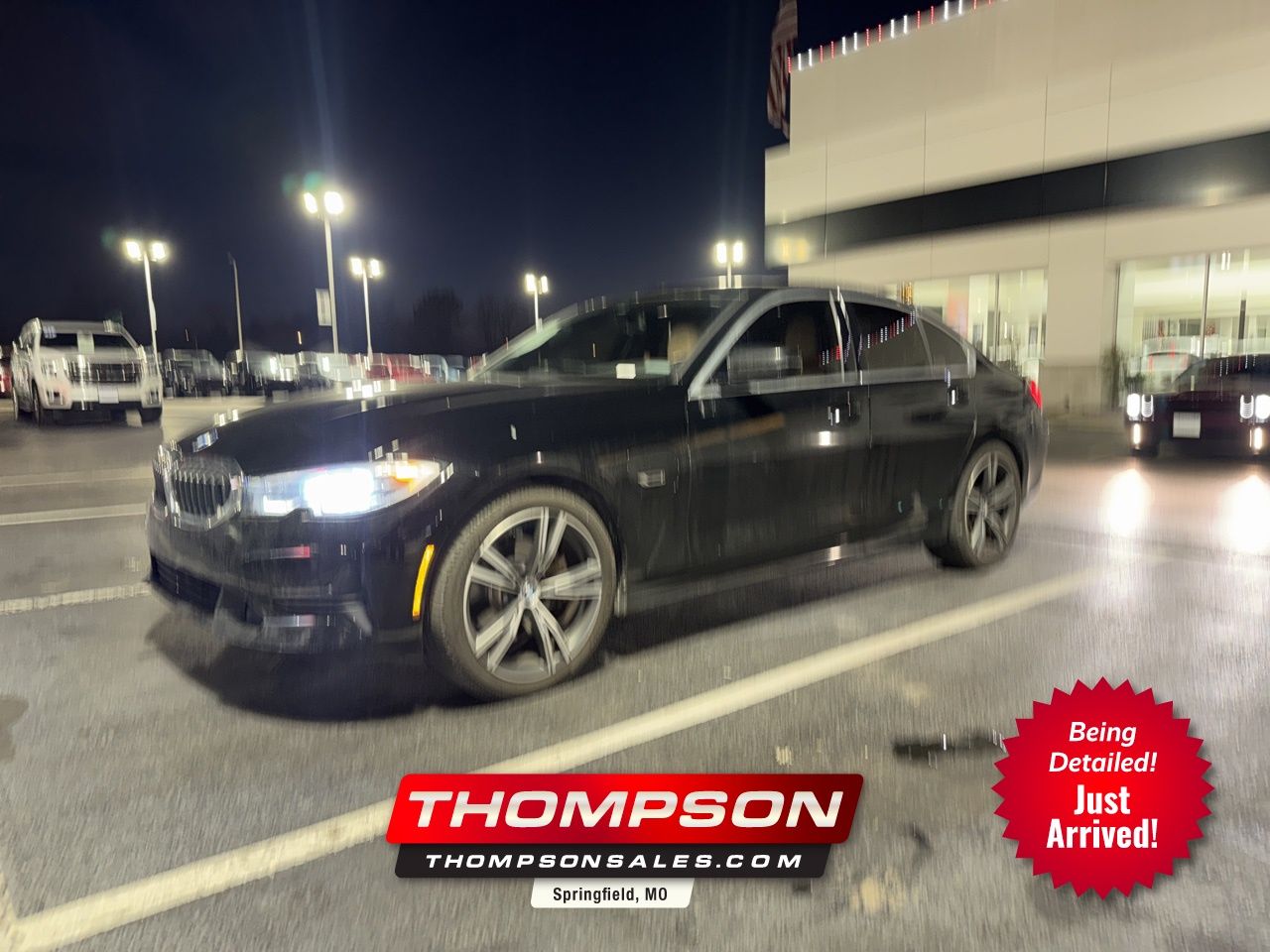 2022 BMW 3 Series 330e's photo