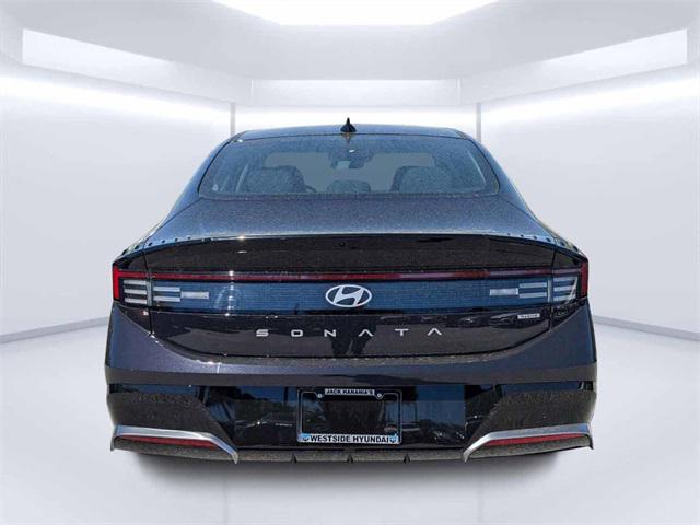 2025 Hyundai Sonata Hybrid SEL photo 4
