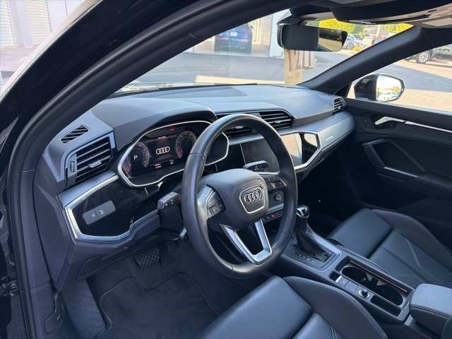 2024 Audi Q3 S line Premium Plus photo 9