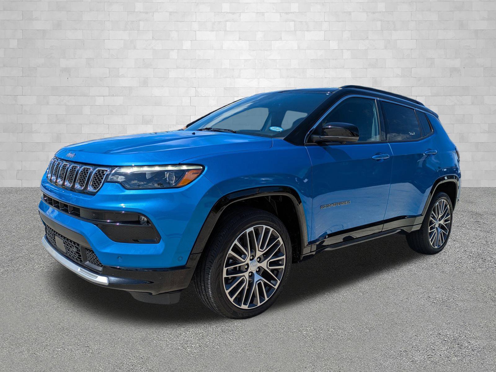 2023 Jeep Compass Limited photo 5