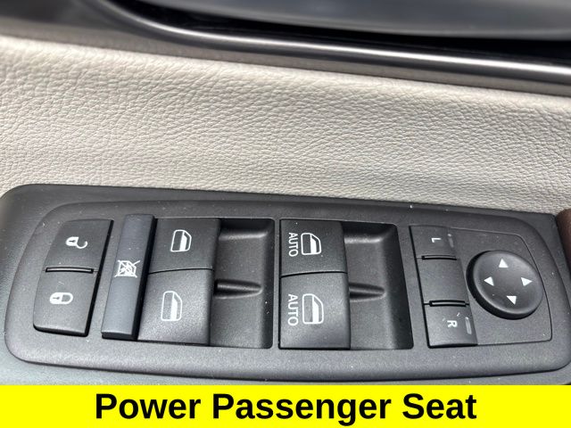 2018 Chrysler Pacifica Touring L photo 5