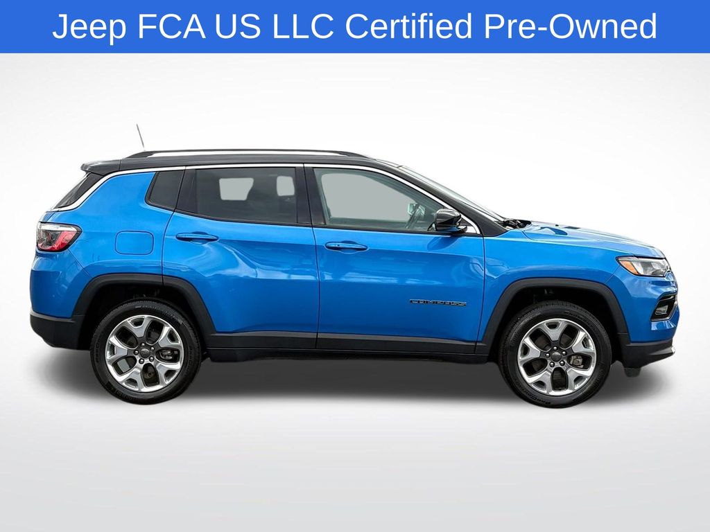 2022 Jeep Compass Limited photo 2