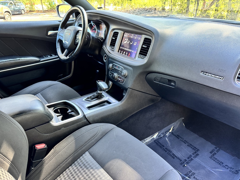 2023 Dodge Charger SXT photo 9