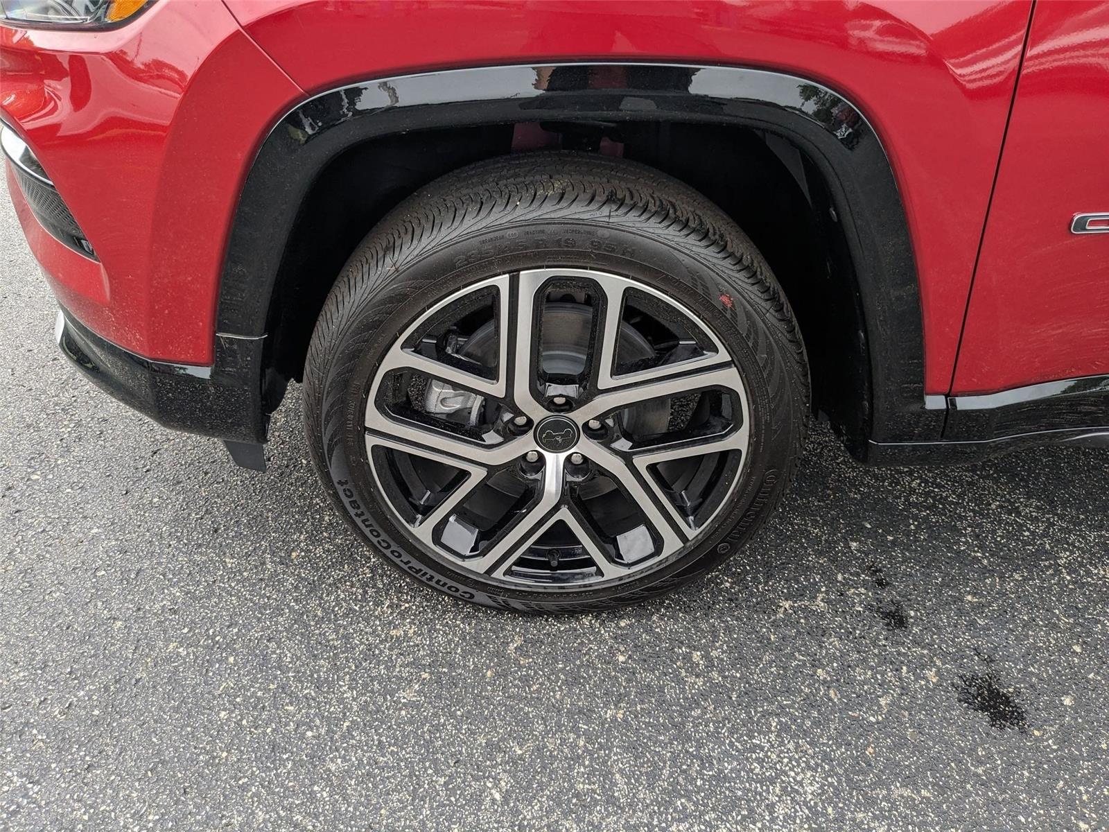 2025 Jeep Compass Limited photo 19