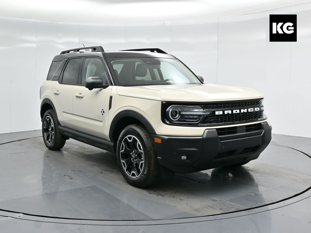 2025 Ford Bronco Sport Outer Banks's photo