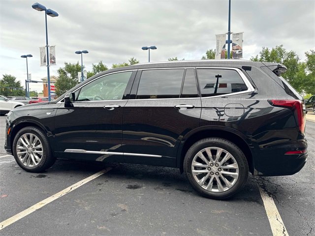 2023 Cadillac XT6 Premium Luxury photo 2