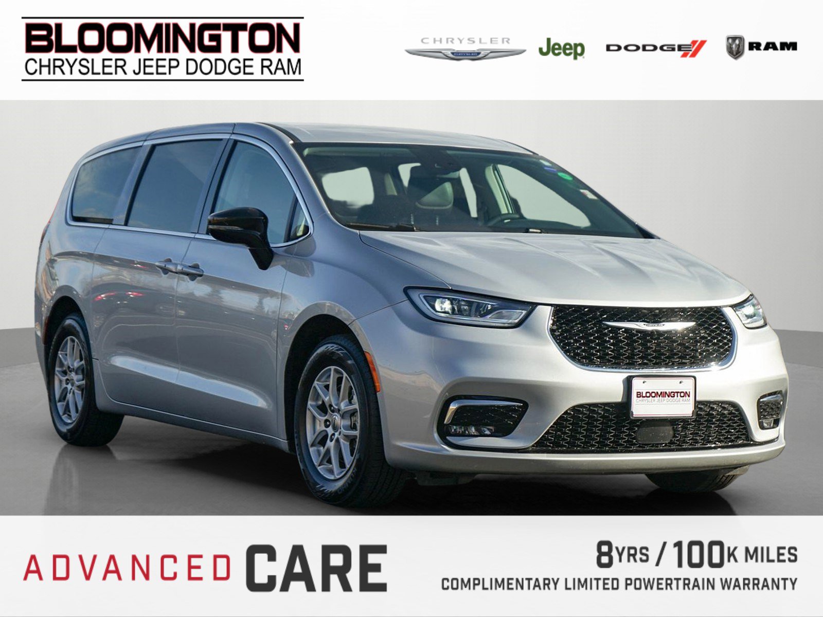 2024 Chrysler Pacifica Touring L's photo