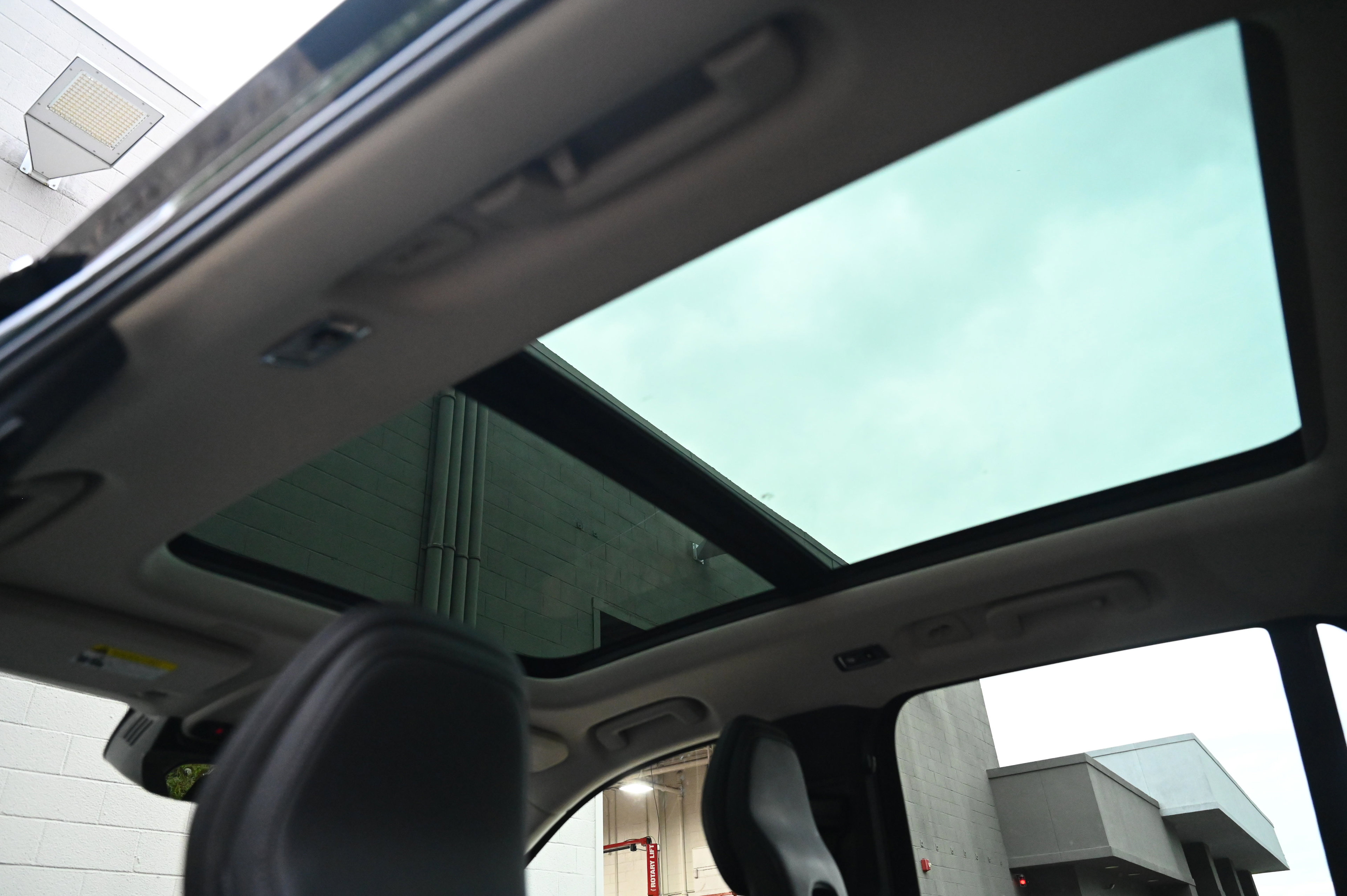2022 Volvo XC90 T6 Momentum photo 36